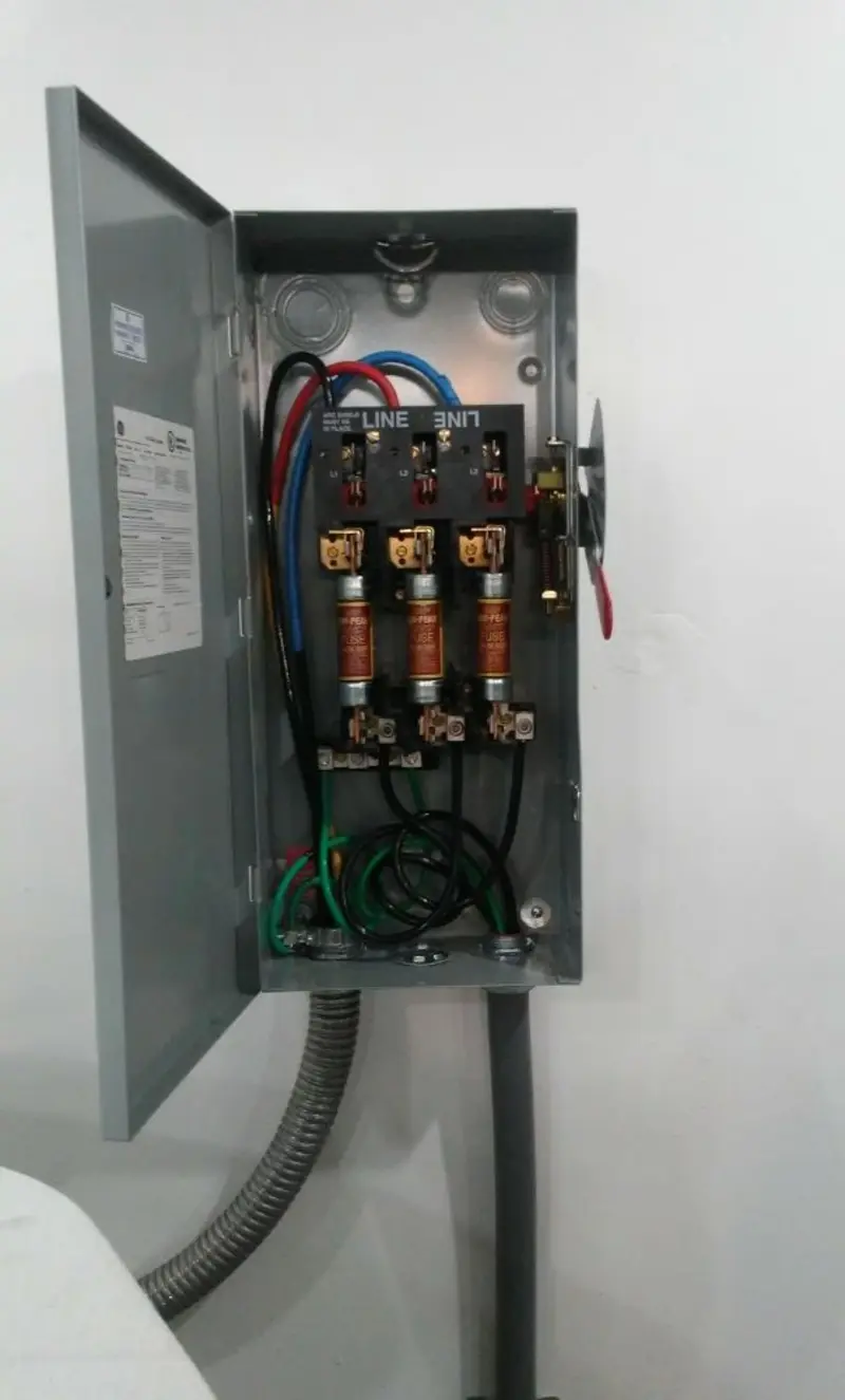Three-phase disconnect switch installed for Smoke Detector Installation in Hereford